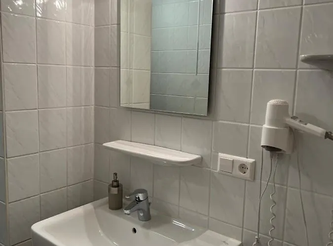 ゲストハウス Lydia *